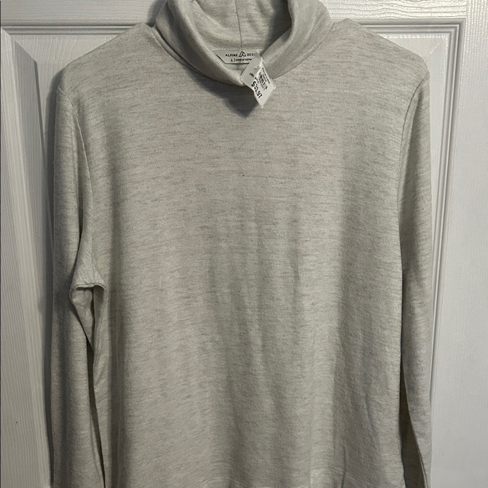 Alpine Women's Light Gray Turtleneck Sweater